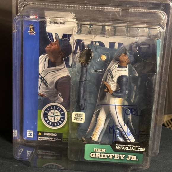 McFarlane series 3 Ken Griffey Jr of the Seatlle Mariners - Picture 3 of 5